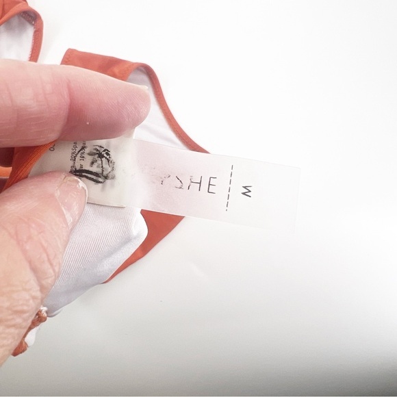 ✅ CUPSHE BURNT ORANGE ONE PIECE WITH RUFFLE SIZE MEDIUM - Picture 5 of 5